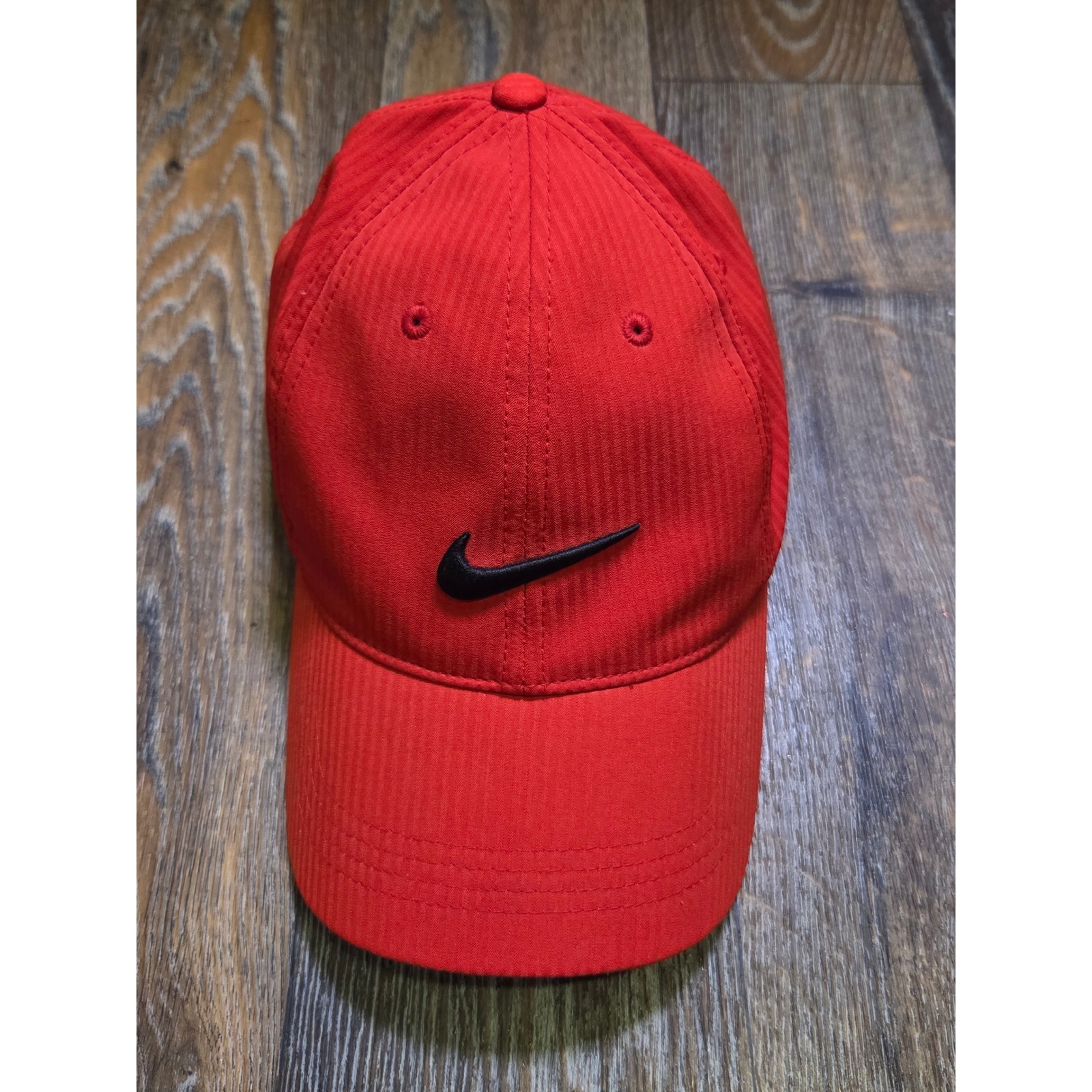 Nike Golf Mens Red Textured Adjustable Hat Black Swoosh Logo Baseball Cap